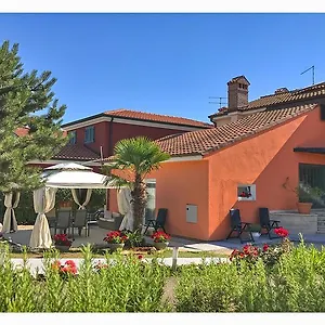 Gvarda Apartment
